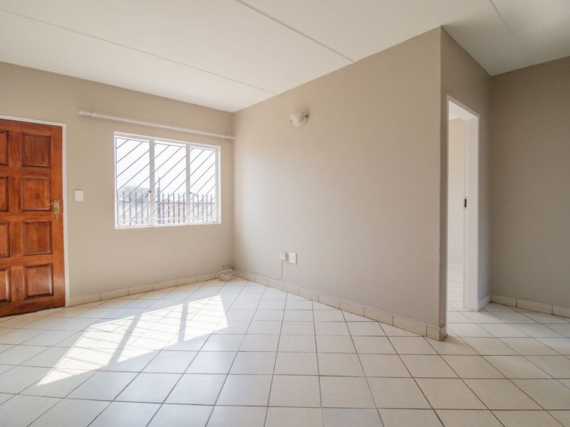 Goldfields Complex – Modern 2-Bedroom Apartments in Protea Glen - Photo 9