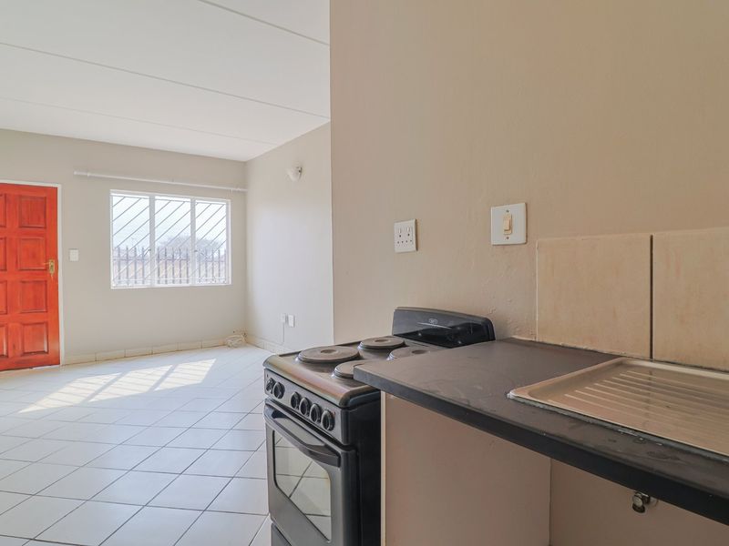 Goldfields Complex – Modern 2-Bedroom Apartments in Protea Glen - Photo 7