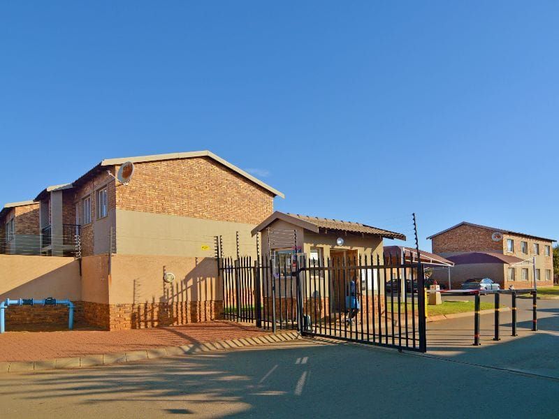 Goldfields Complex – Modern 2-Bedroom Apartments in Protea Glen - Photo 9