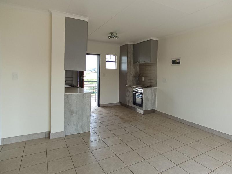 Modern 2-Bedroom Apartment for Sale in Crescent Glades Estate - Photo 7