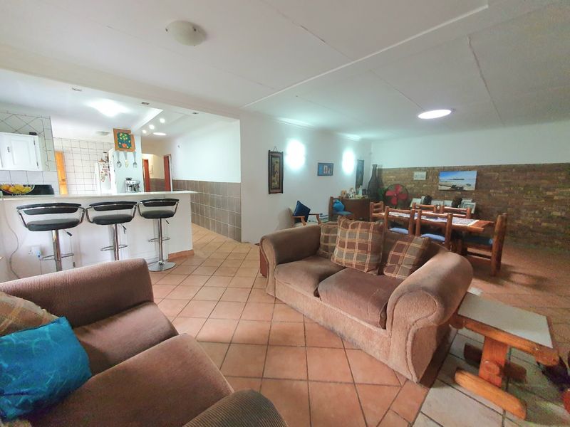 4 BED HOUSE PLUS FLAT FOR SALE  - Photo 4