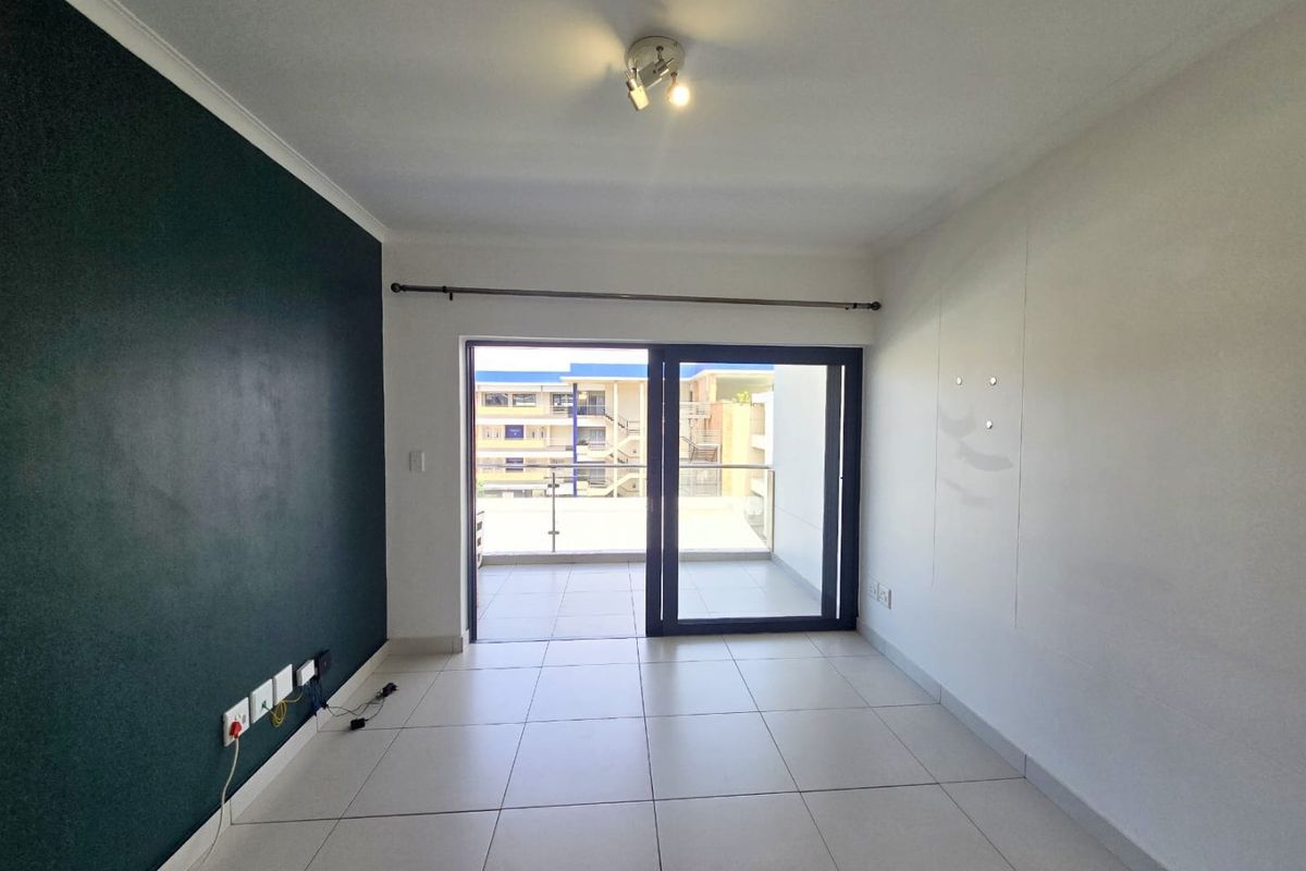 Urban Comfort in the Heart of Umhlanga - Photo 5