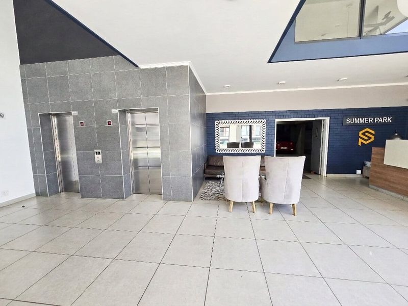 Urban Comfort in the Heart of Umhlanga - Photo 2