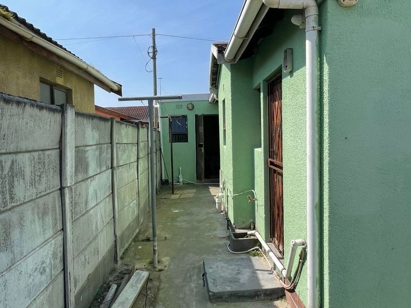 Medium-Large Family House - Photo 5