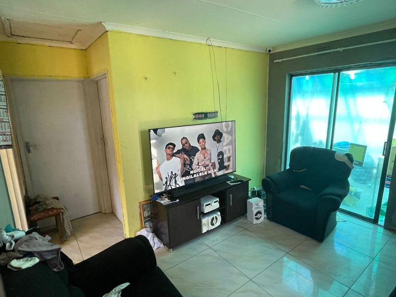 Medium-Large Family House - Photo 9