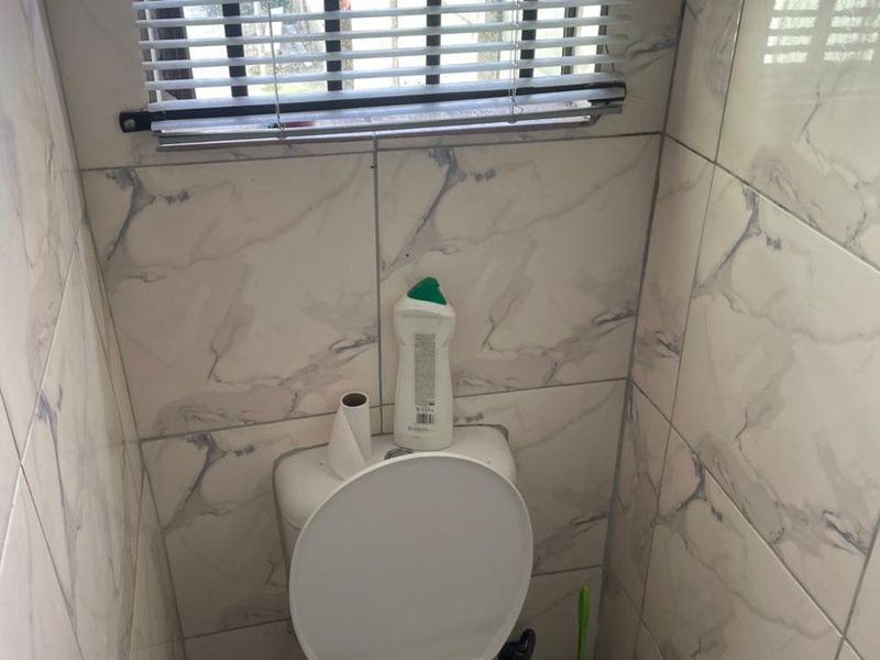 Medium-Large Family House - Photo 8