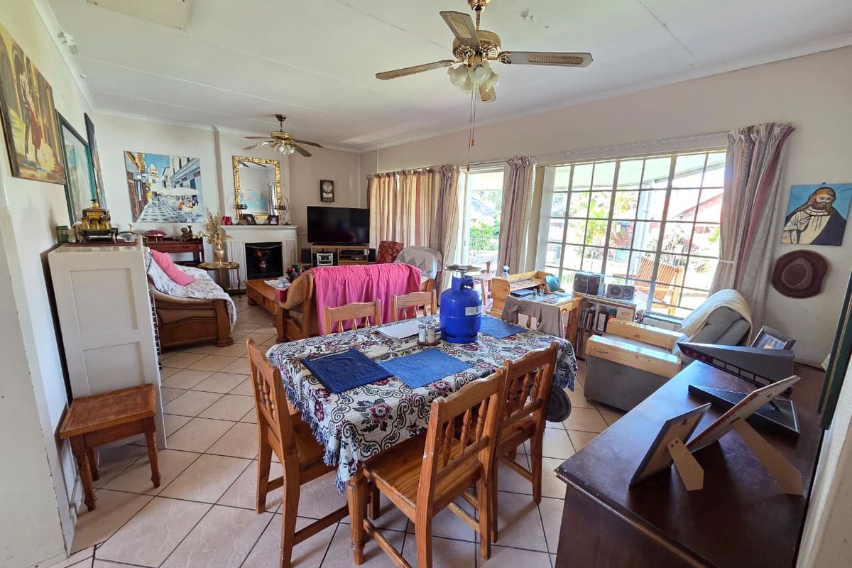 Spacious Home With Income Potential - Photo 3