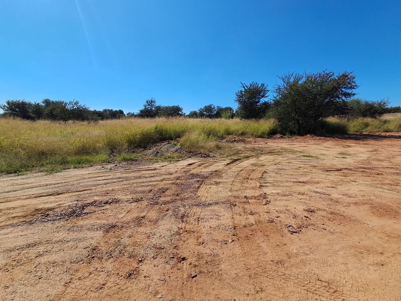 40,200m2 of Subdivided Residential Land in Wilkoppies. - Photo 1