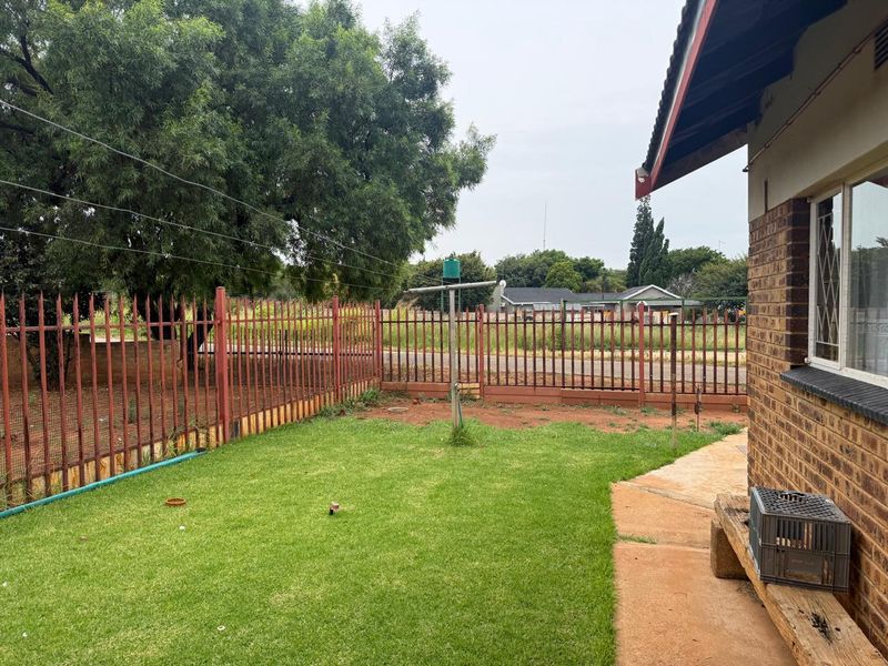 Charming Country Living Opportunity in Hartbeesfontein - Photo 3