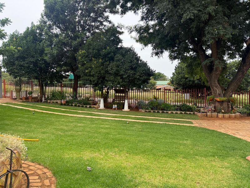 Charming Country Living Opportunity in Hartbeesfontein - Photo 6