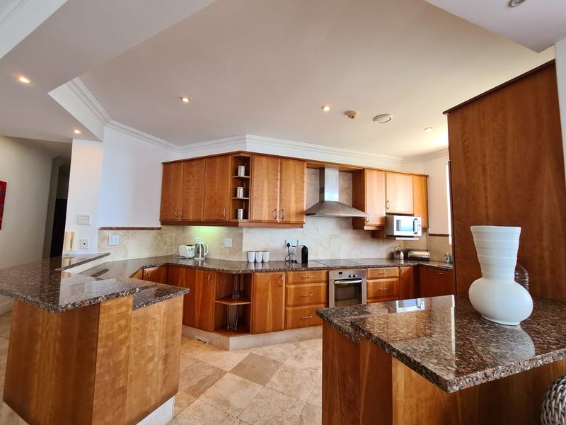 To rent in Umhlanga, Luxury 3 bedroom apartment with a bird's eye view. - Photo 8