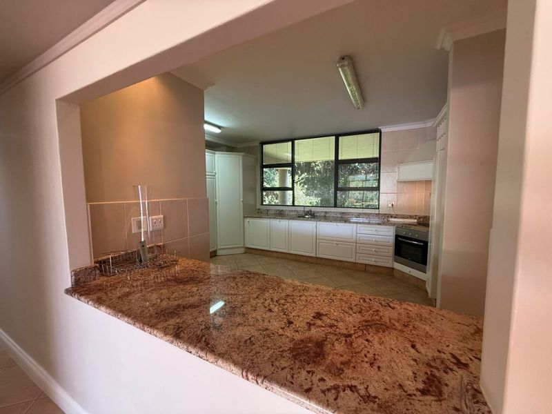 To let in Zimbali, 3 bedroom townhouse with beautiful views. - Photo 10