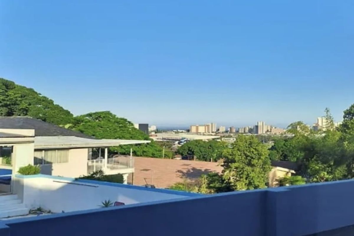 To let in Essenwood, 1 bedroom apartment with sea views. - Photo 3