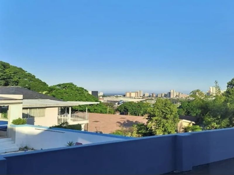 To let in Essenwood, 1 bedroom apartment with sea views. - Photo 3