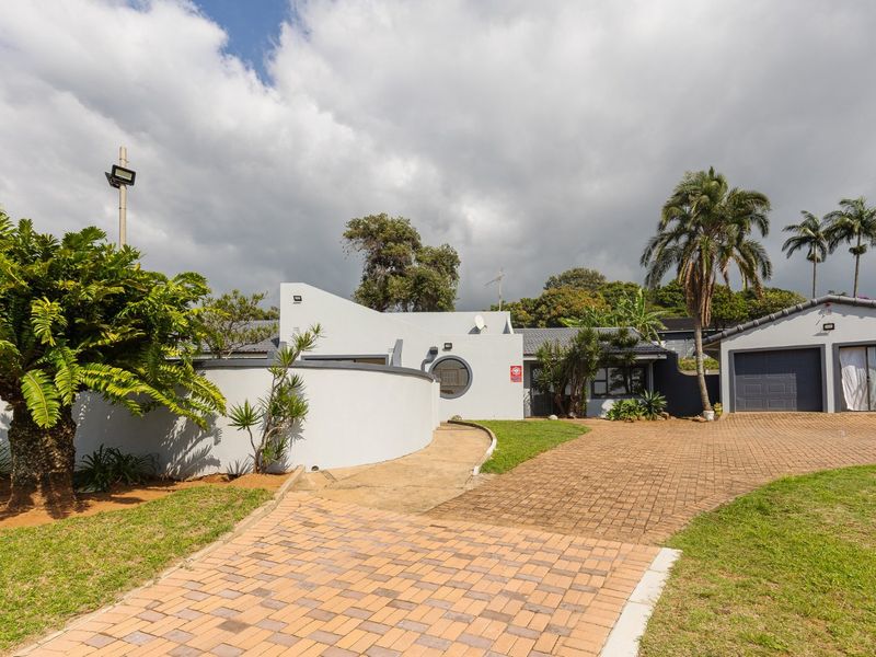 Newly Renovated Modern Home ! - Photo 4