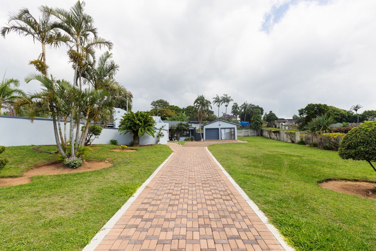 Newly Renovated Modern Home ! - Photo 2