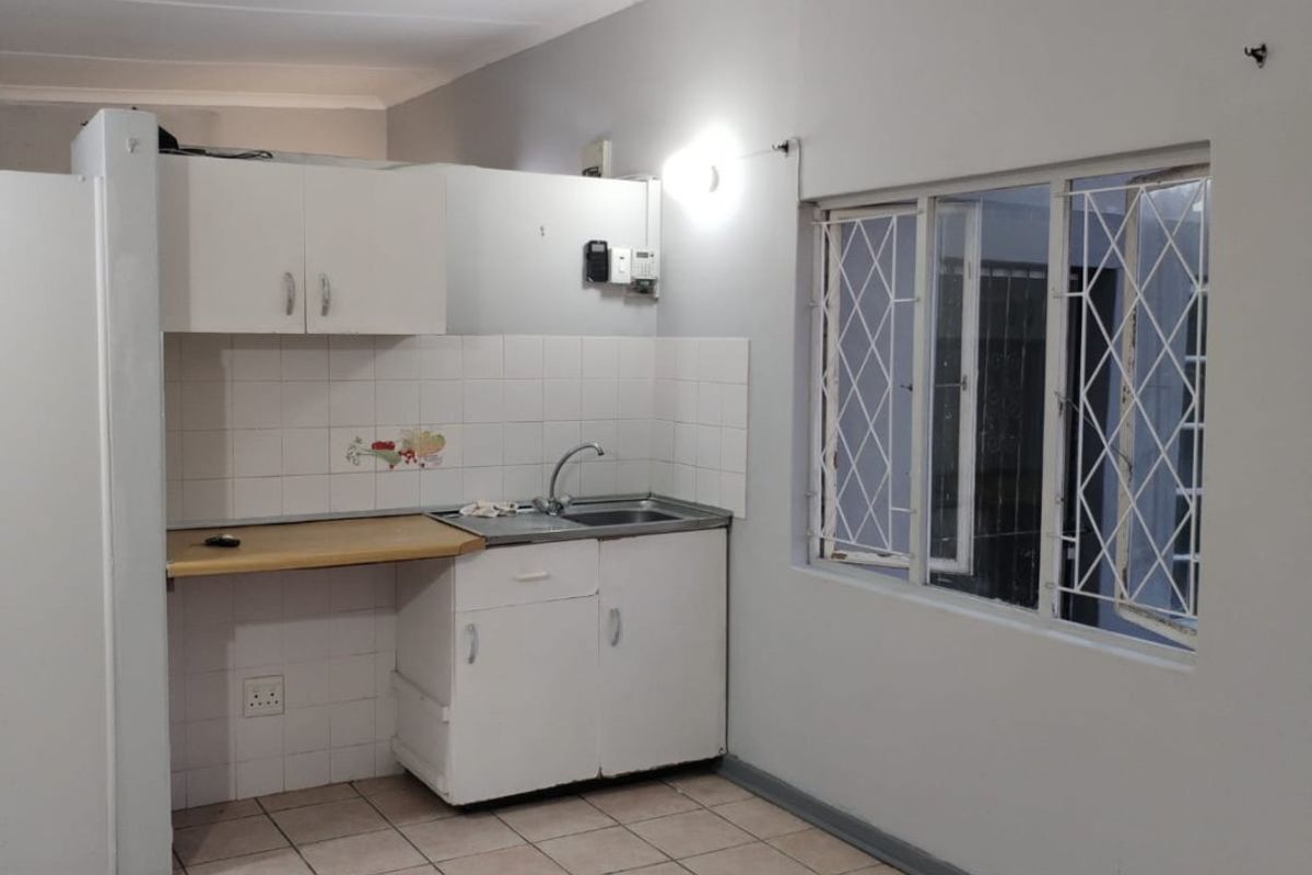 A quaint  apartment - Northdene - Photo 3