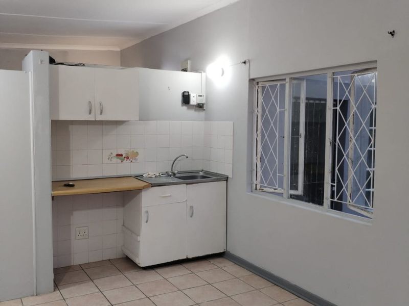 A quaint  apartment - Northdene - Photo 3