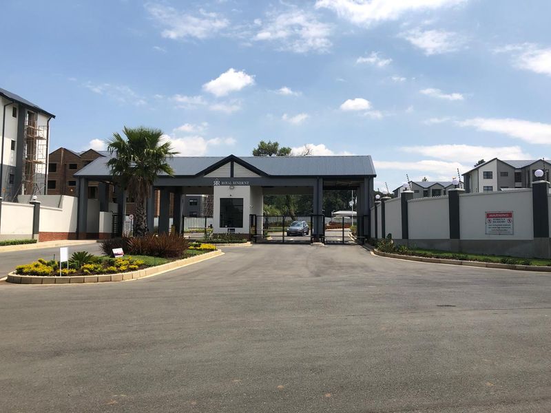 Modern 1-Bedroom, 1-Bathroom Apartment - Photo 2