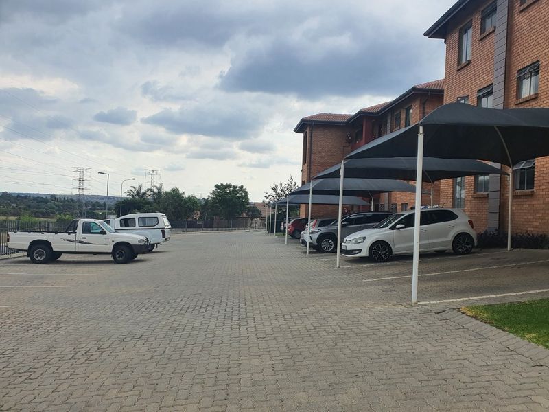 2 Bedroom Apartment For Sale in Amberfield - Photo 8