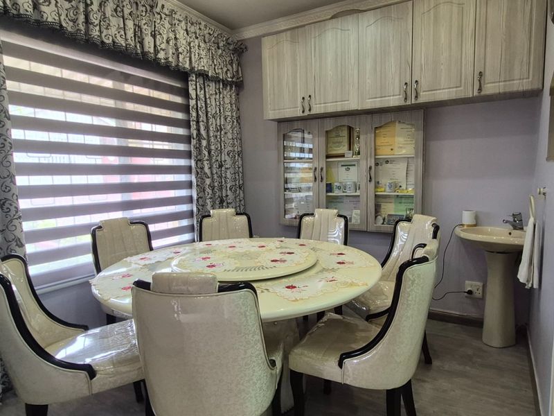 Family Retreat  - Photo 4