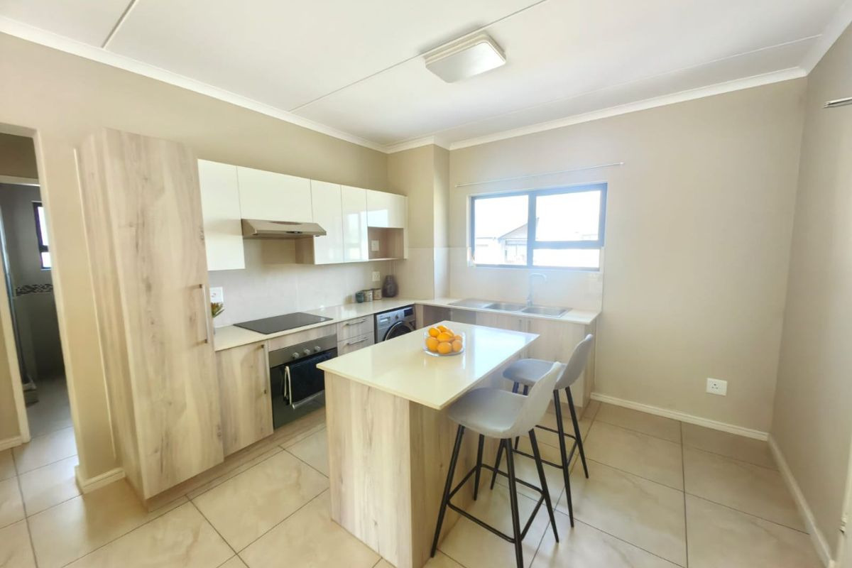 2 Bedroom apartment for sale in North Riding  - Photo 5