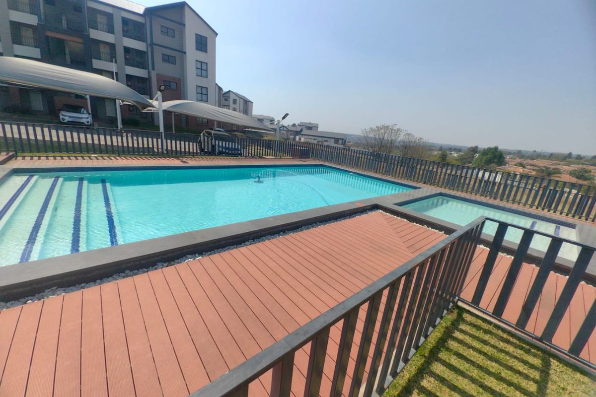 2 Bedroom apartment for sale in North Riding  - Photo 4