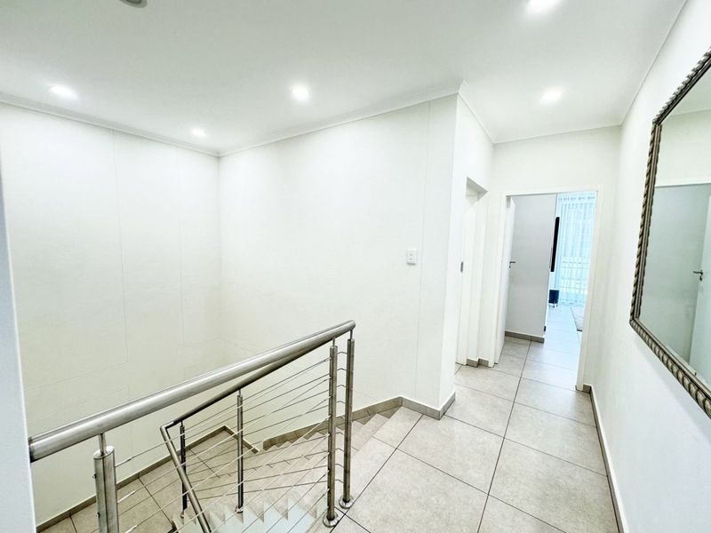 Book a viewing with me today! - Photo 7