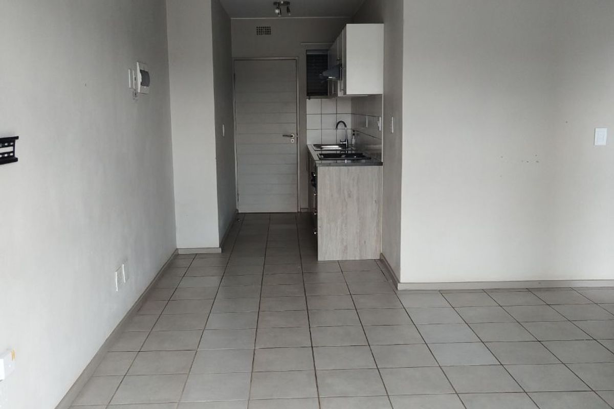 Modern 2 Bedroom apartment! - Photo 4