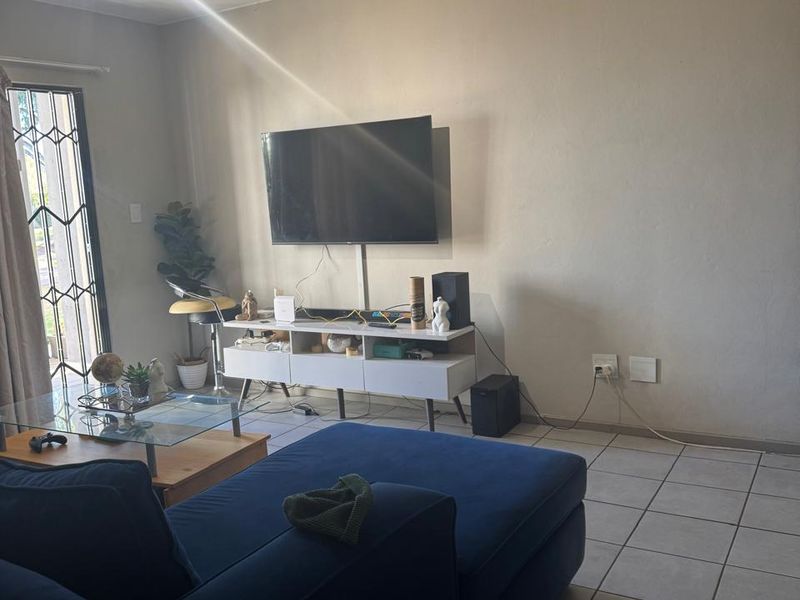 Modern 2 Bedroom apartment! - Photo 8