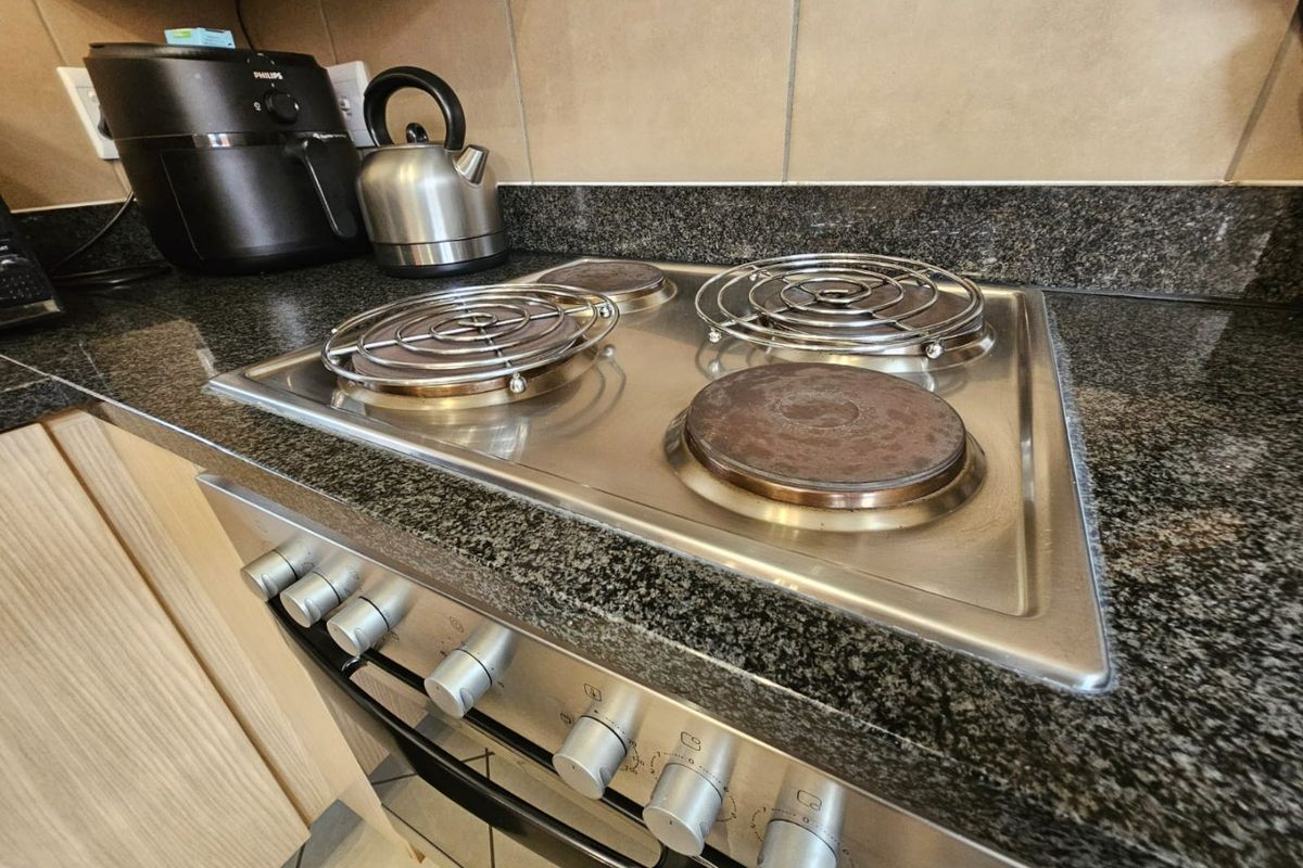 A Beautiful and Spacious 2 bedroom 2 bathroom simplex for sale in Monavoni  - Photo 5