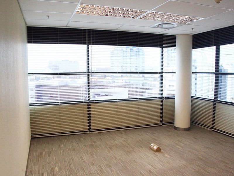 Modern Office space  to rent in Morningside, Sandton  - Photo 8