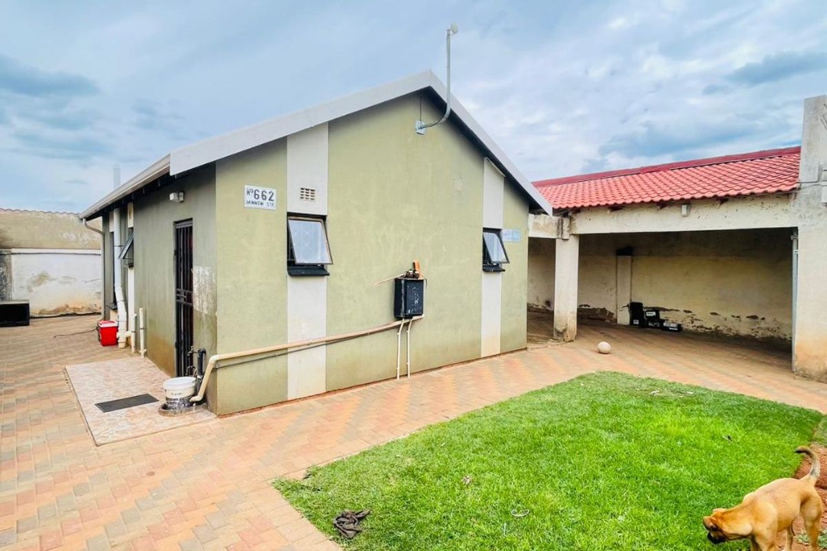 Spacious 2 bedroom and 1 bathroom house for sale in sky city  - Photo 3