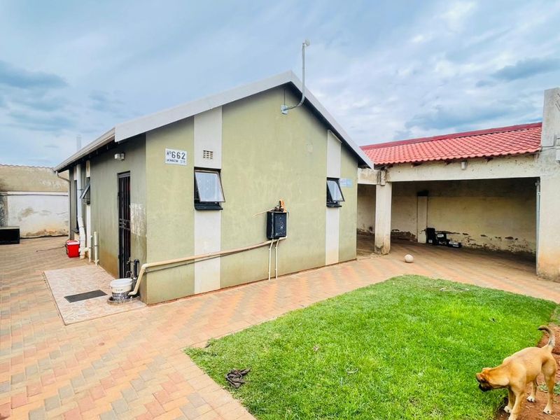 Spacious 2 bedroom and 1 bathroom house for sale in sky city  - Photo 3