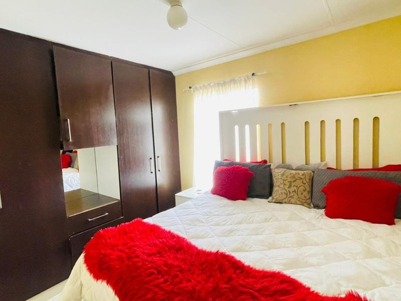 Spacious 2 bedroom and 1 bathroom house for sale in sky city  - Photo 7