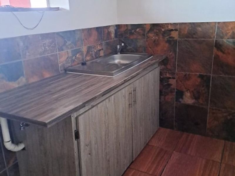 Spacious & Neat 2-Bedroom Flat – Great Value! - Photo 6