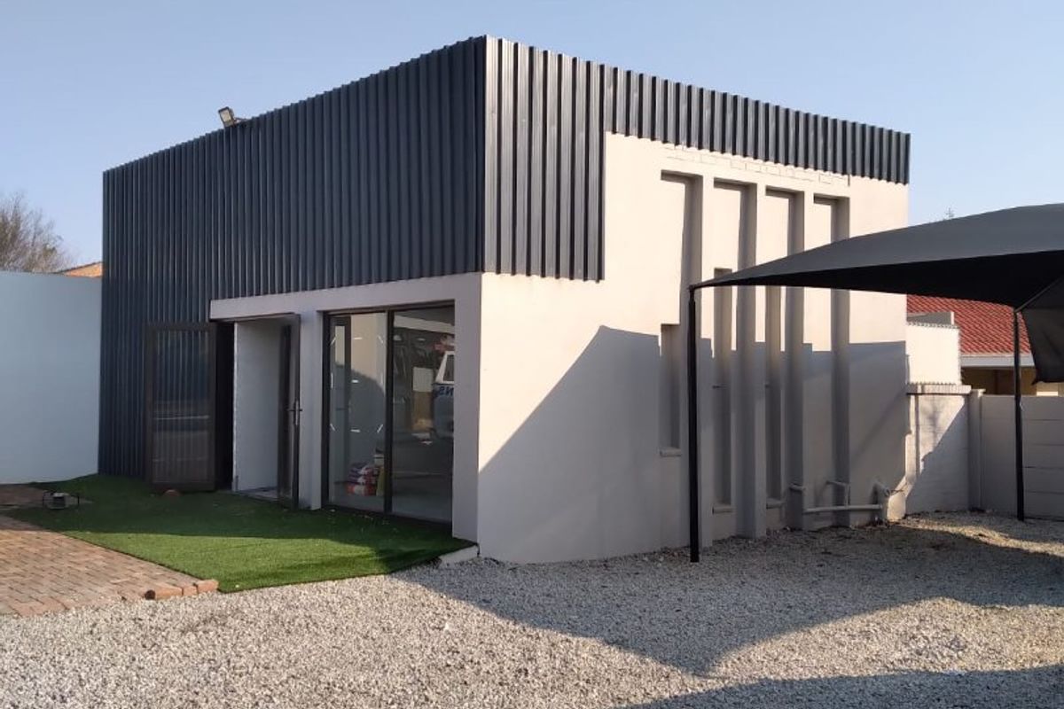 Exceptional Investment Property – Prime Retail & Office Space - Photo 5