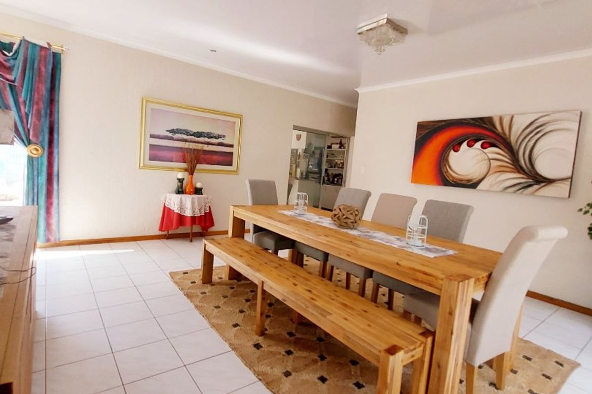3 Bed House in Flamwood for Sale - Photo 5