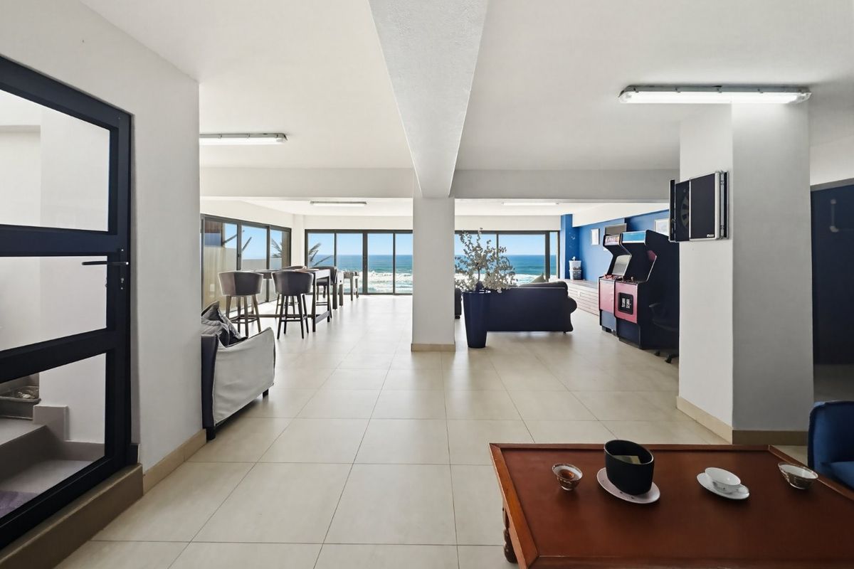 An Icon of Absolute Beachfront Luxury - Photo 3
