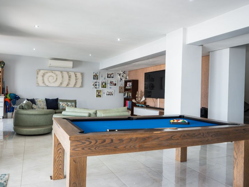 An Icon of Absolute Beachfront Luxury - Photo 8