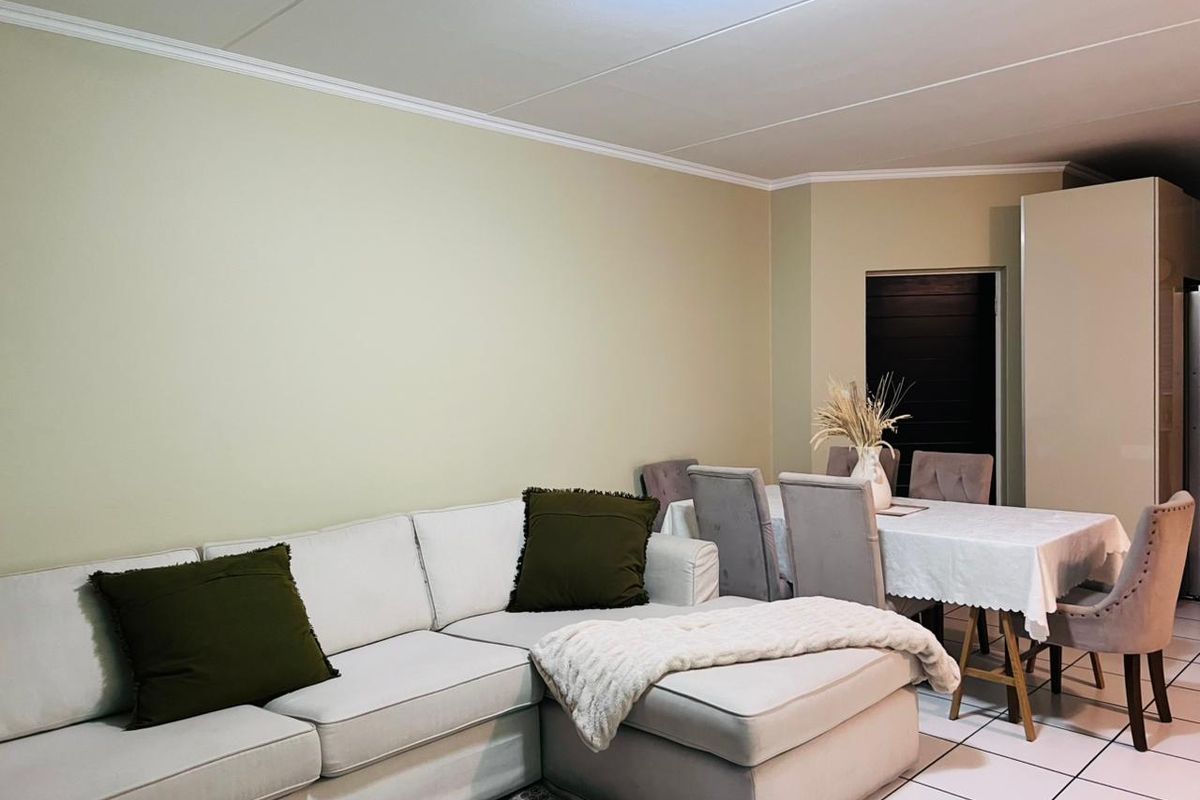 3 Bedroom, 2 Bathroom Garden Unit for Sale at The Isle - Photo 4