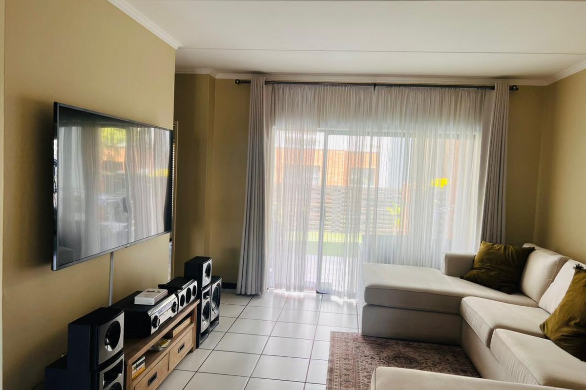3 Bedroom, 2 Bathroom Garden Unit for Sale at The Isle - Photo 5