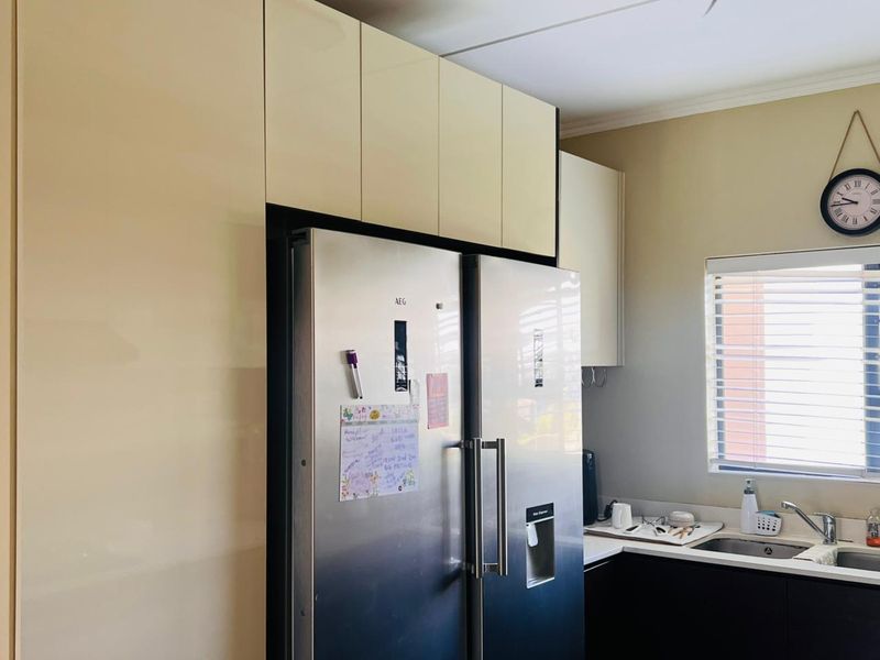3 Bedroom, 2 Bathroom Garden Unit for Sale at The Isle - Photo 5
