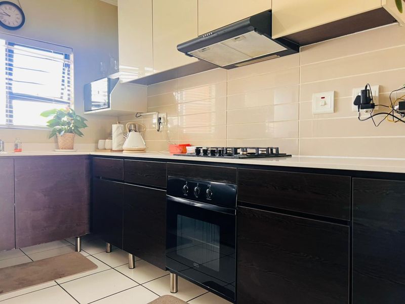 3 Bedroom, 2 Bathroom Garden Unit for Sale at The Isle - Photo 2