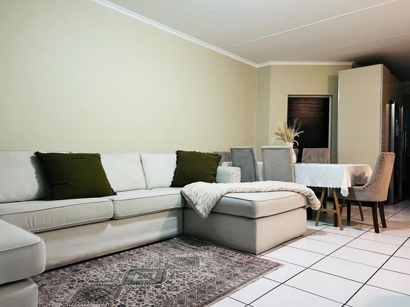 3 Bedroom, 2 Bathroom Garden Unit for Sale at The Isle - Photo 10