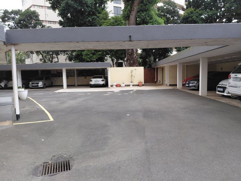 Furnished Modern Sophistication with Expansive Berea Views - Photo 10