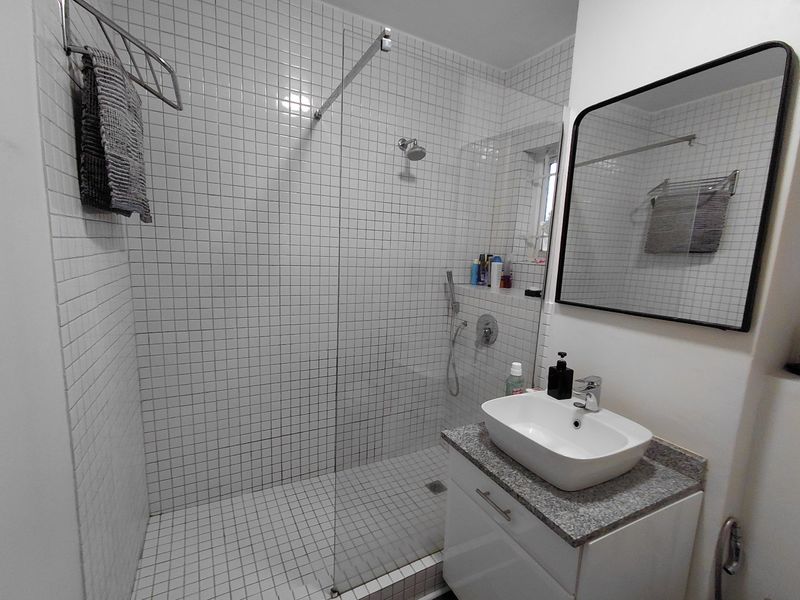 Furnished Modern Sophistication with Expansive Berea Views - Photo 5