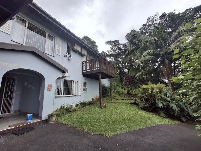 A Chance To Enter The Elite Market Of Southbroom With This Lovely Character Filled Family Home And Ocean Vistas That Will Leave You In Awe!!!!! - Photo 2