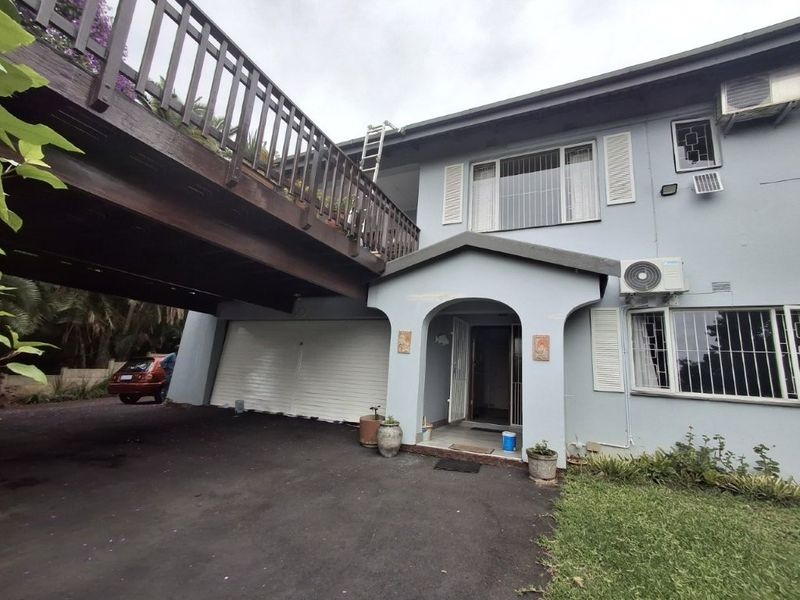 A Chance To Enter The Elite Market Of Southbroom With This Lovely Character Filled Family Home And Ocean Vistas That Will Leave You In Awe!!!!! - Photo 3