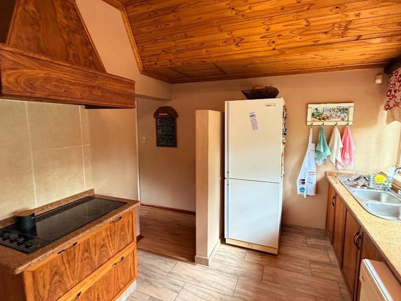 5 Bed House in Doringkruin for Sale - Photo 10